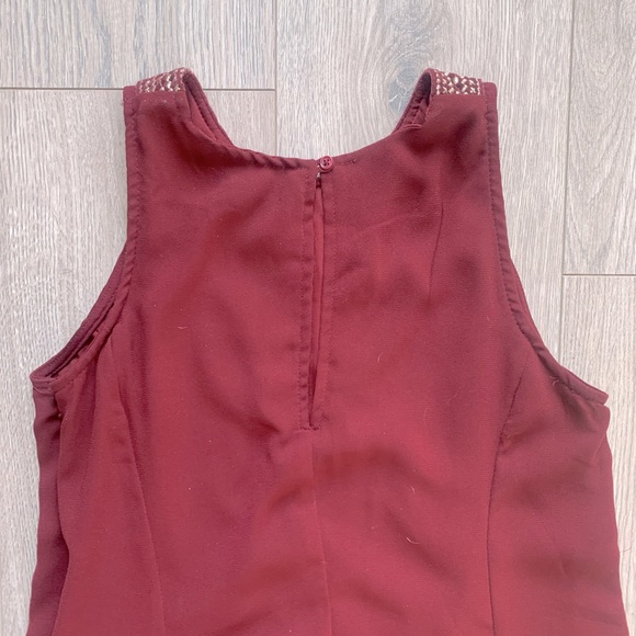 Flowy Red High Neck Dress with Gold Detailing - Picture 5 of 6